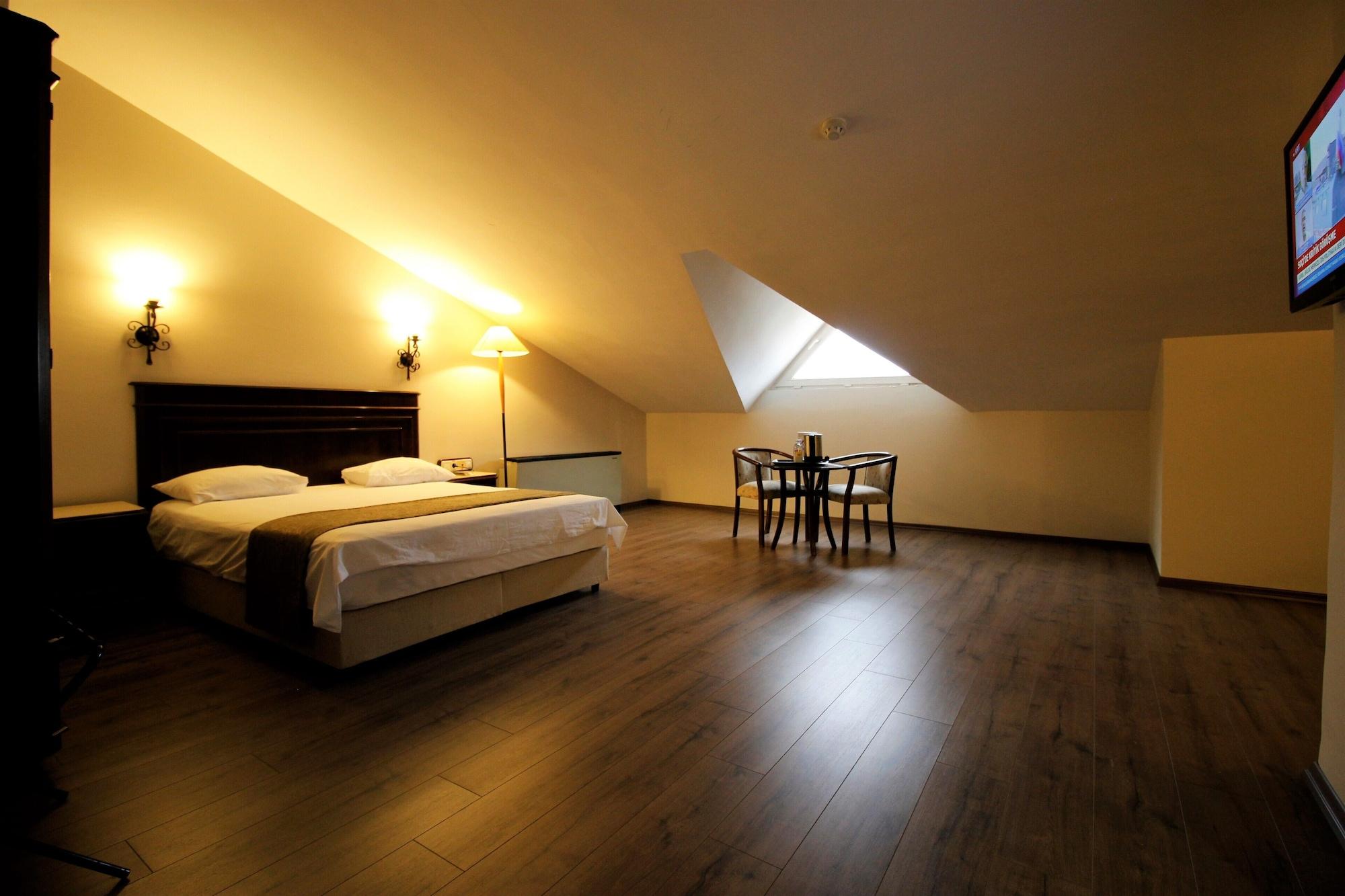 Montania Town Hotel มูดานยา ภายนอก รูปภาพ
