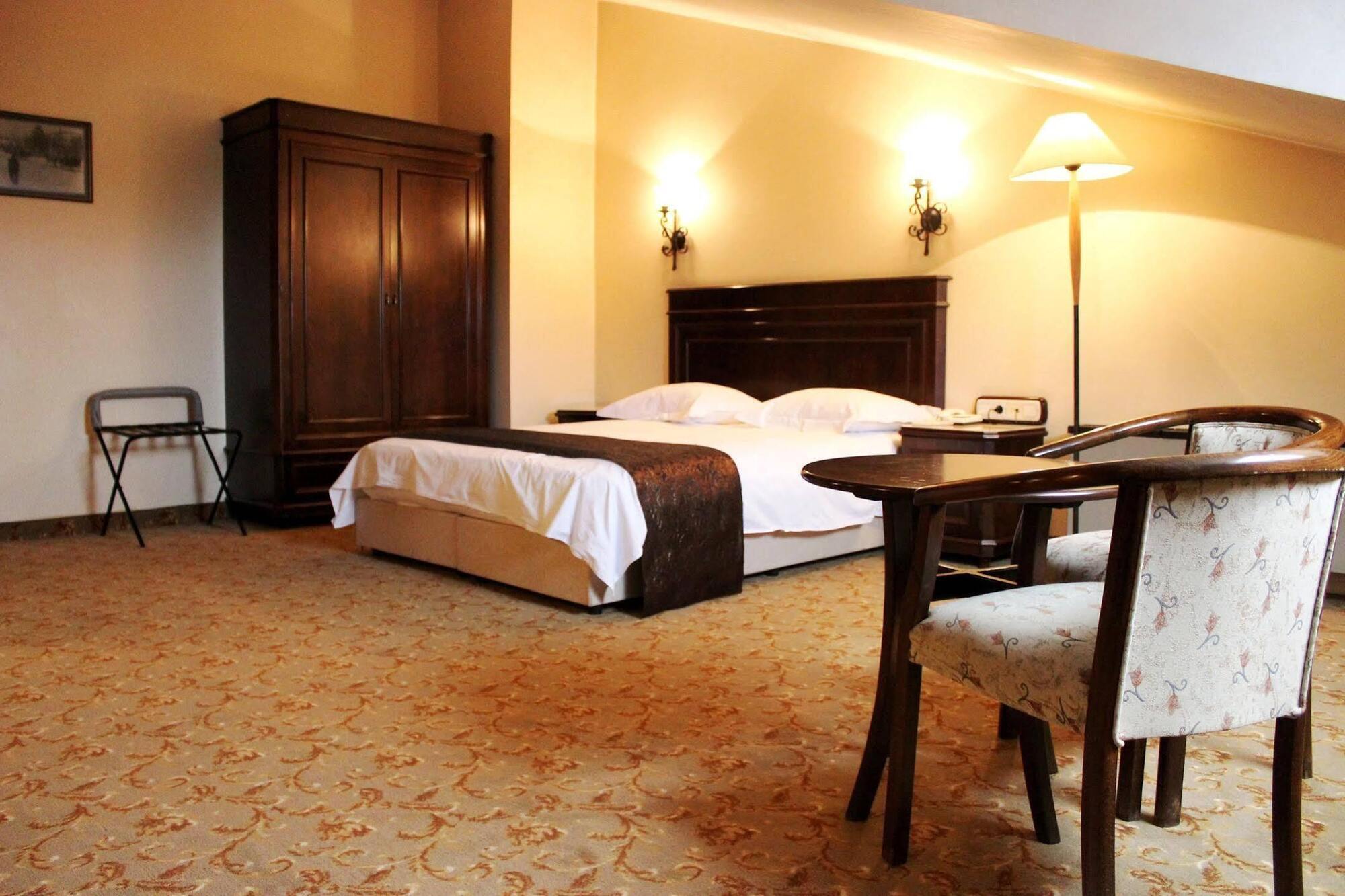 Montania Town Hotel มูดานยา ภายนอก รูปภาพ